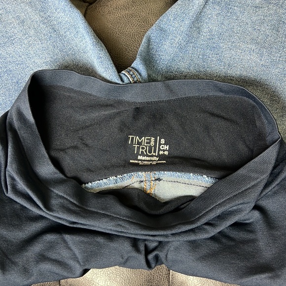 Maternity Size Small - Picture 3 of 3